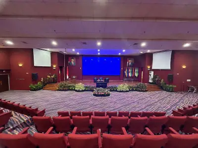 Theater Pinisi